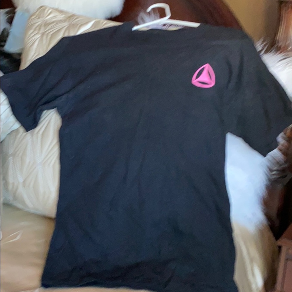 EUC Black young men’s Active T-shirt.